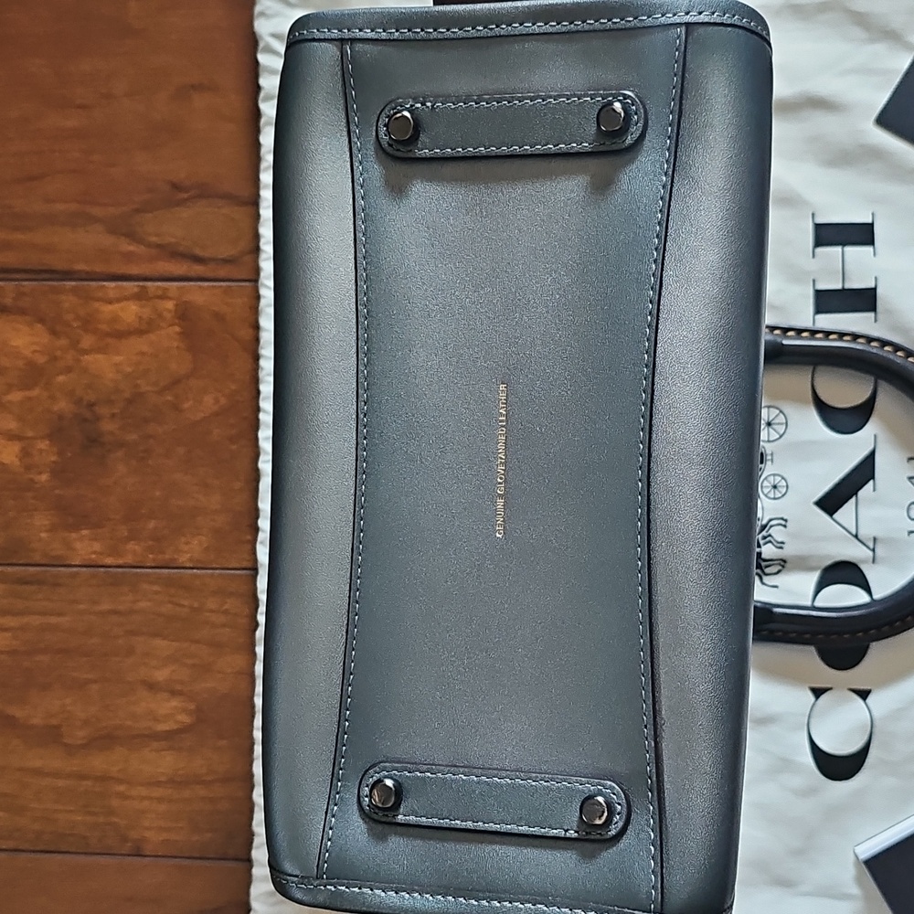 Coach X Keith Haring Rogue Bag 25 - Rare and Pristine Condition! - Picture 10 of 16